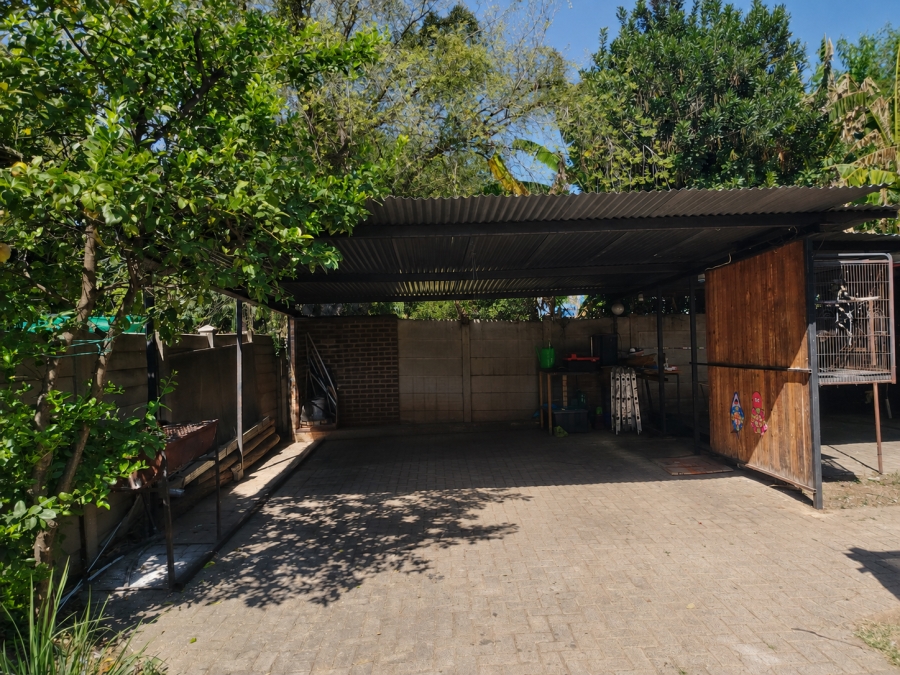 2 Bedroom Property for Sale in Oos Einde North West
